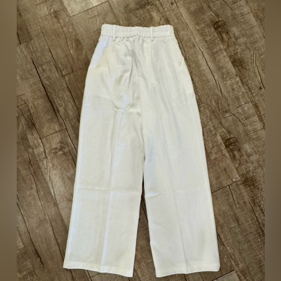 Women’s White Wide-Leg Pleated Dress Pants Short | High Waist Trousers | Size XS - Picture 10 of 10